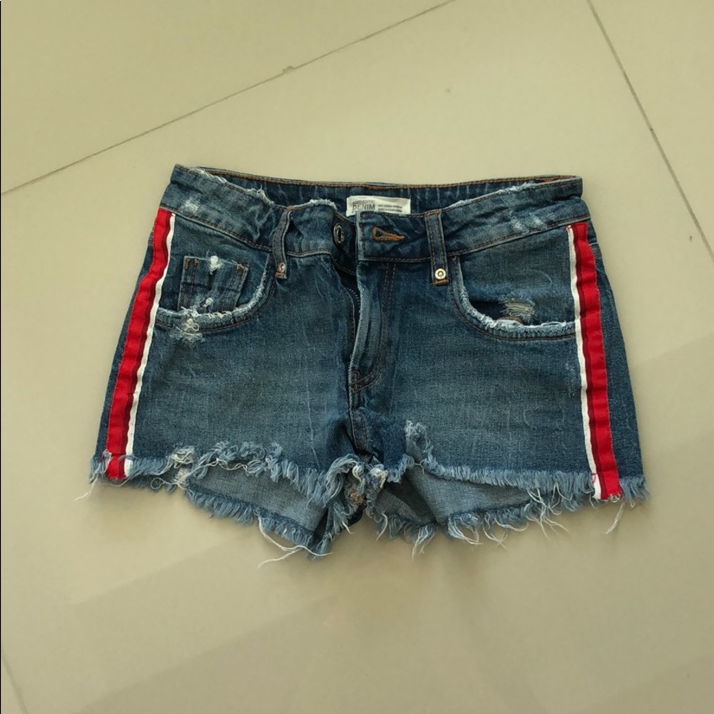 Trafaluc Embellished Jean Shorts